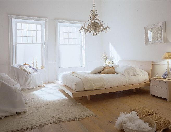 Mazzali Domino bed, bedroom area, romantic atmosphere (Mazzali, Flickr)